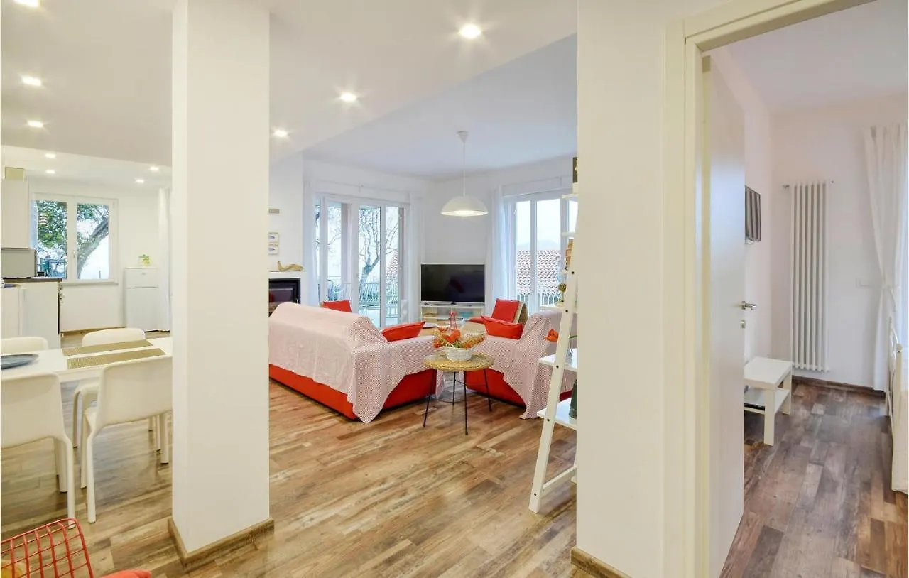 Lovely Apartment In San Bartolomeo Di Leiv