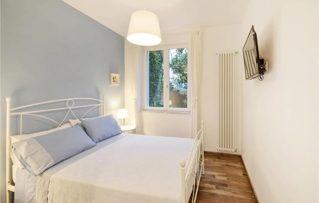 Lovely Apartment In San Bartolomeo Di Leiv