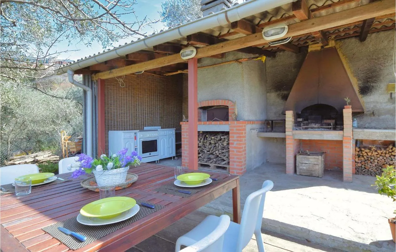 Lovely Apartment In San Bartolomeo Di Leiv